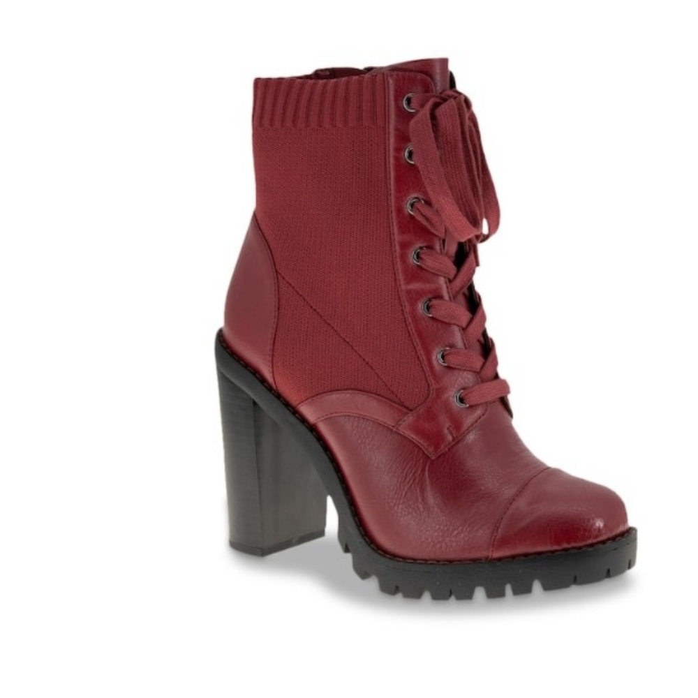 🆕️BCBGeneration Lace- Up Boots